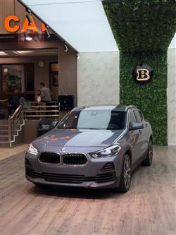 بی ئێم دەبڵیو X2